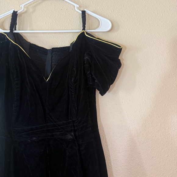 Moda intl 1980s velvet Classic Black and gold Dress 12 - Picture 2 of 6
